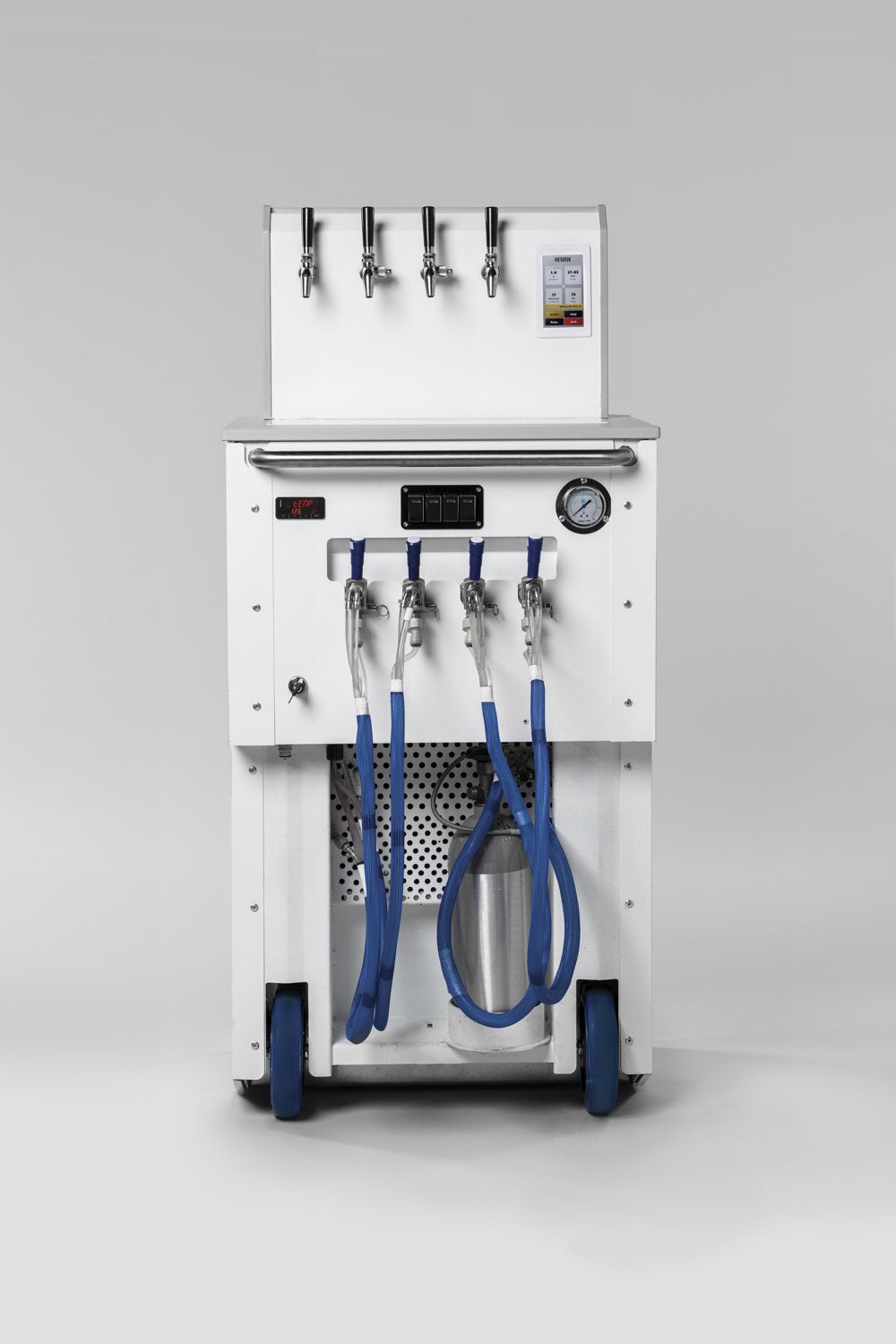 H2 podium, four taps, front view with hoses and gauge